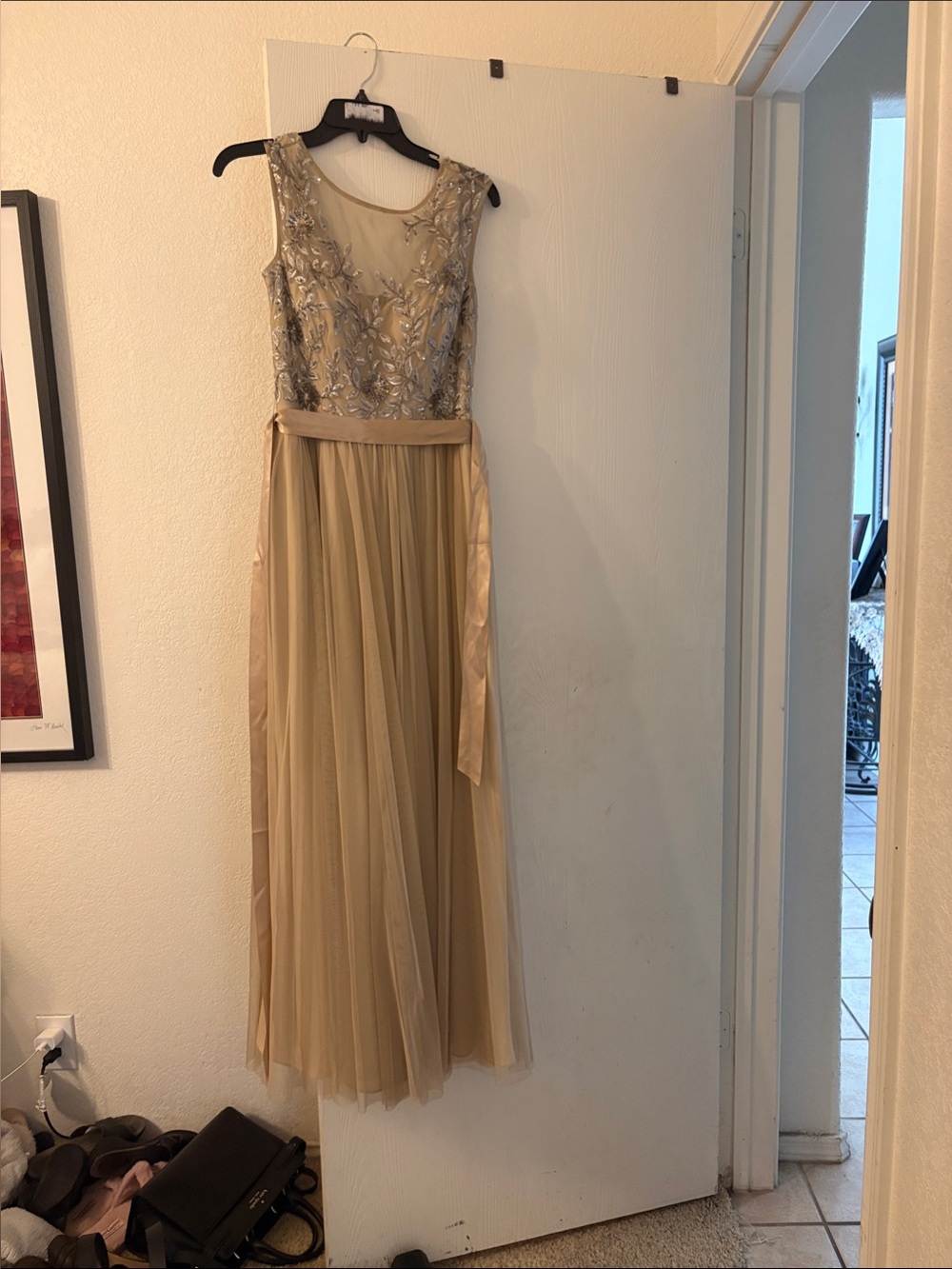 Aidan Mattox Elegant Embellished Sleeveless Evening Dress in Champagne